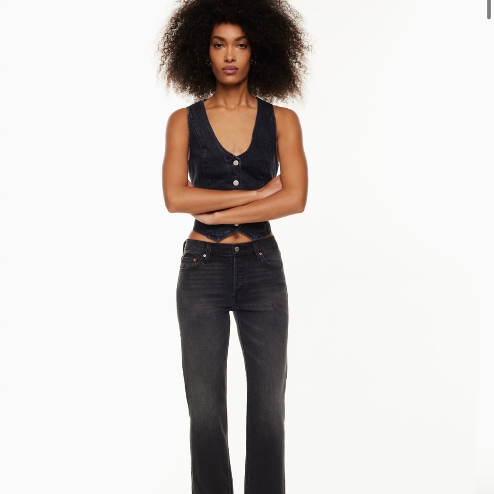 Aritzia Jeans.